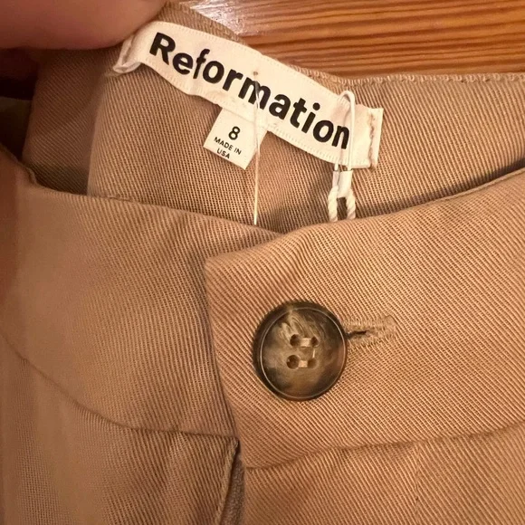 NWT Reformation Mason pants in khaki - Picture 4 of 5